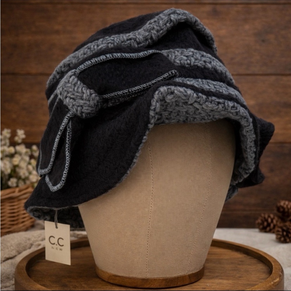 C.C. NWT Cloche Bucket Hat Black Gray Fleece Trim Wool Blend One Size